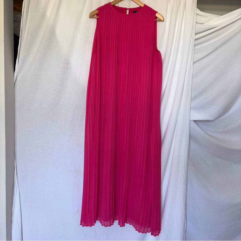 Elegant Ann Taylor Pleated Bright Pink Sleeveless Maxi Dress Size Medium